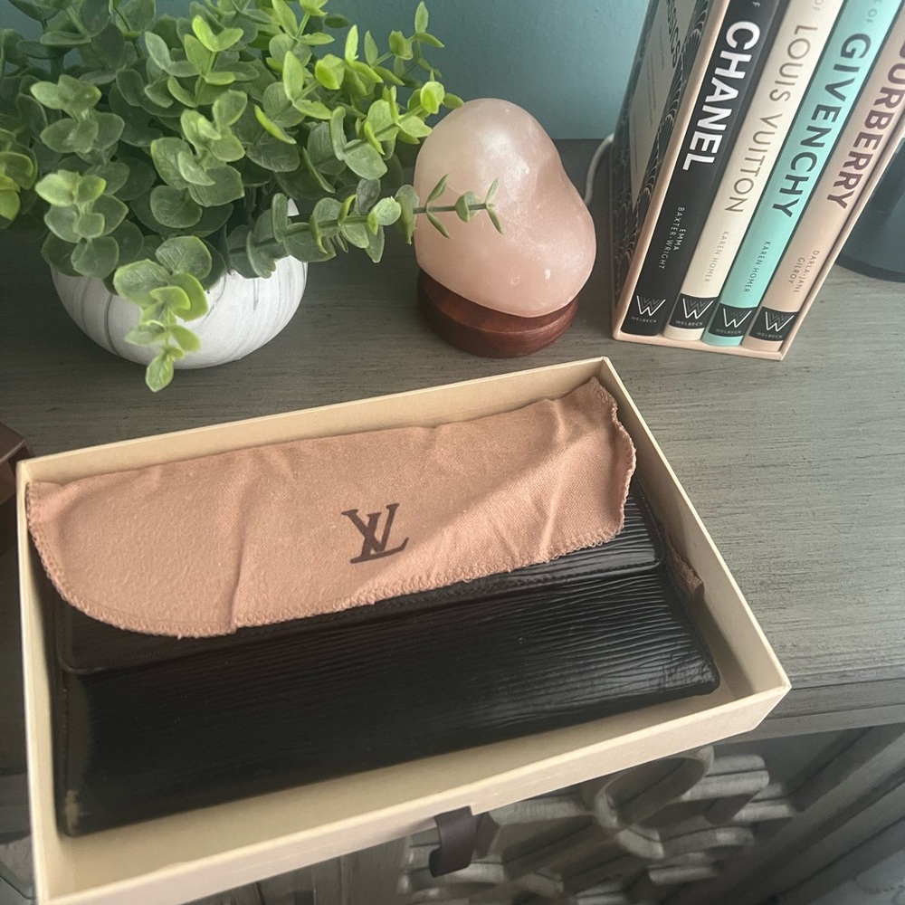 Louis Vuitton Black Clutch
